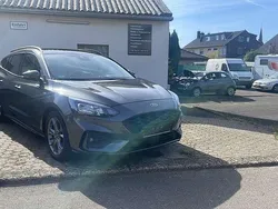 Magneticgrau (metallic) Gebraucht 2021 Ford Focus ST-Line Kombi | 17.990 € (Fairer Preis)