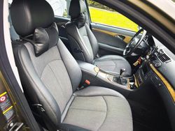 Andere farben Gebraucht 2009 Mercedes E200 Avantgarde Kombi | 6.500 € (Etwas zu teuer)