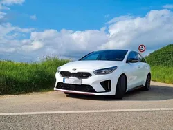 Weiß Gebraucht 2020 Kia ProCeed GT Kleinwagen | 24.099 € (Fairer Preis)