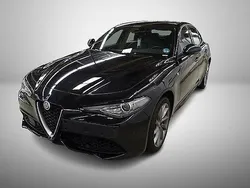 Schwarz Gebraucht 2023 Alfa Romeo Giulia Ti Limousine | 27.499 € (Superpreis)