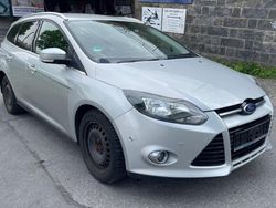 Grau Gebraucht 2011 Ford Focus Trend Kombi | 2.500 € (Superpreis)