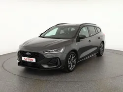 Grau Neu 2024 Ford Focus ST-Line X Limousine | 27.890 € (Guter Preis)