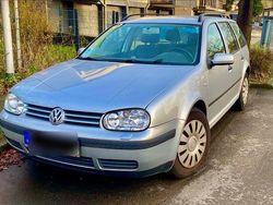 Silber Gebraucht 2000 VW Golf IV Kombi | 2.800 € (Etwas zu teuer)