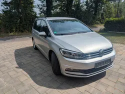 Silber Gebraucht 2018 VW Touran Comfortline Van / Kleinbus | 16.099 € (Fairer Preis)