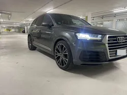 Grau Gebraucht 2015 Audi Q7 Design SUV | 26.499 € (Fairer Preis)