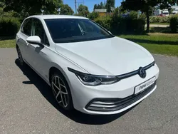 Pure white Gebraucht 2021 VW Golf VIII Style Kleinwagen | 20.000 € (Superpreis)