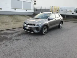 Grau Gebraucht 2023 Kia Stonic Vision SUV | 17.970 € (Guter Preis)