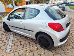 Silber Gebraucht 2009 Peugeot 207 Filou Limousine | 2.950 € (Fairer Preis)