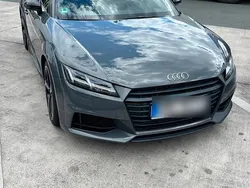 Grau Gebraucht 2018 Audi TTS S-Line Coupé | 23.800 €
