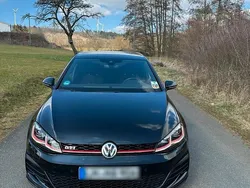 Schwarz Gebraucht 2017 VW Golf VII GTI Limousine | 19.990 €