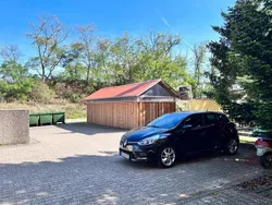 Schwarz Gebraucht 2017 Renault Clio IV LIMITED Kleinwagen | 7.777 €