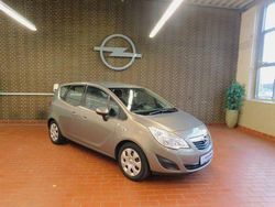 Grau Gebraucht 2012 Opel Meriva Edition Van / Kleinbus | 6.950 € (Teuer)