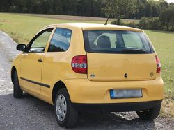 Gelb Gebraucht 2008 VW Fox Kleinwagen | 1.000 € (Fairer Preis)