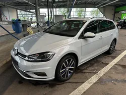 Weiß Gebraucht 2017 VW Golf VII Highline Limousine | 11.500 € (Fairer Preis)