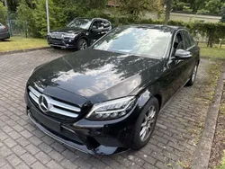 Obsidianschwarz Gebraucht 2020 Mercedes C180 Limousine | 26.890 € (Guter Preis)