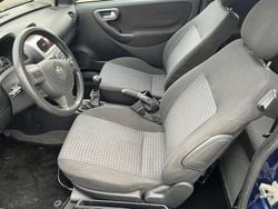 Blau Gebraucht 2005 Opel Corsa Edition Limousine | 1.450 € (Guter Preis)