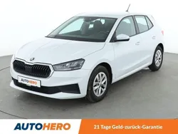 Weiß Gebraucht 2022 Skoda Fabia Ambition Kleinwagen | 16.690 € (Guter Preis)