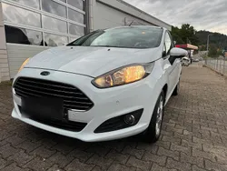 Weiß Gebraucht 2013 Ford Fiesta Kleinwagen | 4.490 € (Fairer Preis)