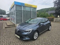 Titangrau Gebraucht 2021 Renault Clio V Intens Limousine | 14.995 € (Etwas zu teuer)