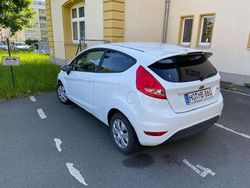 Weiß Gebraucht 2010 Ford Fiesta Trend Kleinwagen | 3.200 € (Fairer Preis)