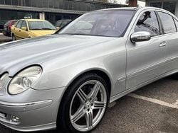 Silber Gebraucht 2006 Mercedes E420 Limousine | 6.950 €