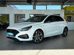 Weiß Gebraucht 2021 Hyundai i30 Select Limousine | 14.995 € (Guter Preis)