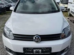 Weiß Gebraucht 2010 VW Golf Plus Cross Team Van / Kleinbus | 3.490 € (Guter Preis)
