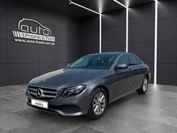 Grau Gebraucht 2016 Mercedes E200 Limousine | 25.490 € (Fairer Preis)
