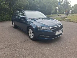 Blau Gebraucht 2019 Skoda Superb Kombi | 15.999 € (Superpreis)