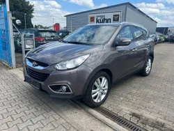 Braun Gebraucht 2011 Hyundai ix35 Premium SUV | 8.900 € (Guter Preis)