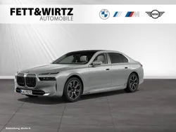 Spacesilber metallic Gebraucht 2023 BMW i7 Comfort Edition Limousine | 88.888 € (Fairer Preis)