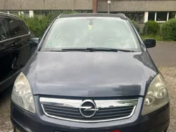 Blau Gebraucht 2011 Opel Zafira Van / Kleinbus | 4.600 € (Guter Preis)