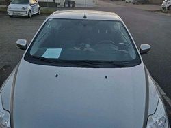 Silber Gebraucht 2010 Ford Focus Cabriolet Trend Cabrio | 1.500 €