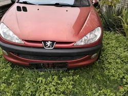 Rot Gebraucht 2002 Peugeot 206 CC Cabrio | 1.000 €