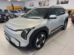 Ivory silber Neu 2025 Kia EV3 4 SUV | 39.850 € (Superpreis)