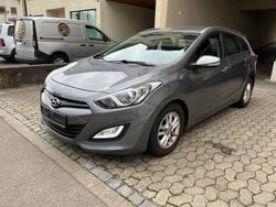 Grau Gebraucht 2013 Hyundai i30 Trend Kombi | 4.490 € (Fairer Preis)