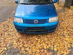Blau Gebraucht 2000 VW Polo Limousine | 800 € (Guter Preis)