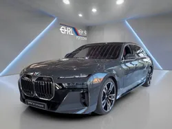Grau Neu 2025 BMW 740 Shadowline Limousine | 134.940 € (Teuer)