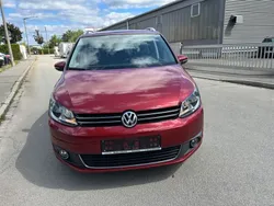 Rot Gebraucht 2010 VW Touran Highline Van / Kleinbus | 4.990 € (Superpreis)