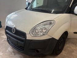 Weiß Gebraucht 2010 Fiat Doblò Van / Kleinbus | 2.000 €
