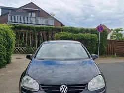 Schwarz Gebraucht 2004 VW Golf IV Kleinwagen | 2.300 € (Etwas zu teuer)