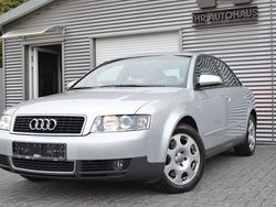Silber Gebraucht 2001 Audi A4 Limousine | 5.999 € (Teuer)