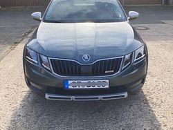 Grau Gebraucht 2018 Skoda Octavia Kombi | 16.900 € (Etwas zu teuer)