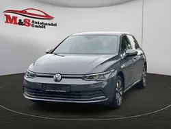 Grau Gebraucht 2023 VW Golf VIII Move Limousine | 20.890 € (Superpreis)