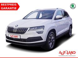 Weiß Gebraucht 2020 Skoda Karoq Ambition SUV | 24.950 € (Etwas zu teuer)