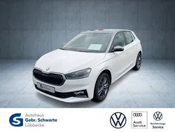 Weiß Gebraucht 2022 Skoda Fabia Style Limousine | 17.370 € (Etwas zu teuer)