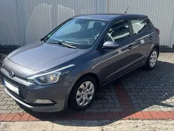 Grau Gebraucht 2016 Hyundai i20 Comfort Kleinwagen | 9.499 € (Fairer Preis)