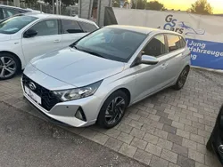 Silber Gebraucht 2022 Hyundai i20 Edition 30 Limousine | 16.899 € (Guter Preis)