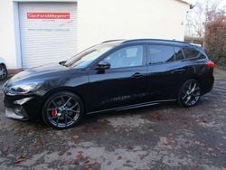 Agate black Gebraucht 2022 Ford Focus ST Kombi | 24.890 € (Guter Preis)