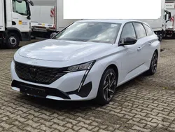 Weiß weiss/typ aussenverkleidung metalli (metallic) Gebraucht 2024 Peugeot 308 Allure Kombi | 20.880 € (Superpreis)